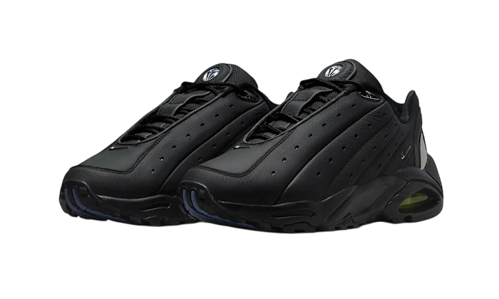 Nike Hot Step Air Terra Drake NOCTA dreifach schwarz