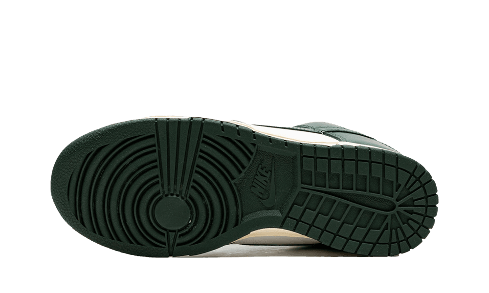 Nike Dunk Low Vintage Green (W)